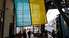 Ukrayna'nın Bağımsızlık Günü'nde Lviv tren istasyonu