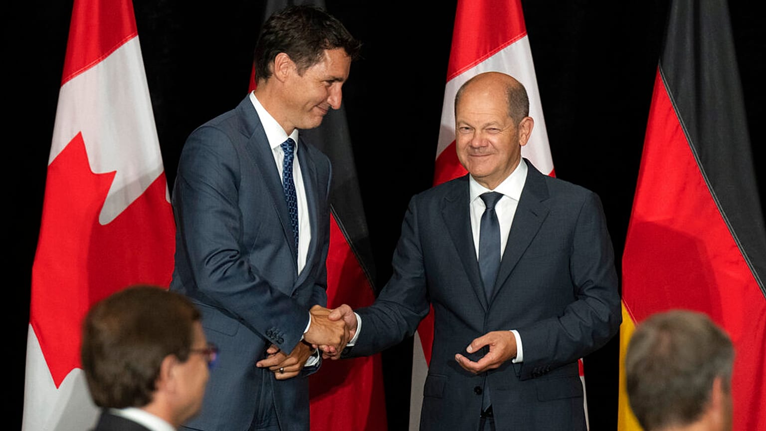 Kanada Başbakanı Justin Trudeau ile Almanya Başbakanı Olaf Scholz yeni hidrojen anlaşmasına imza attı