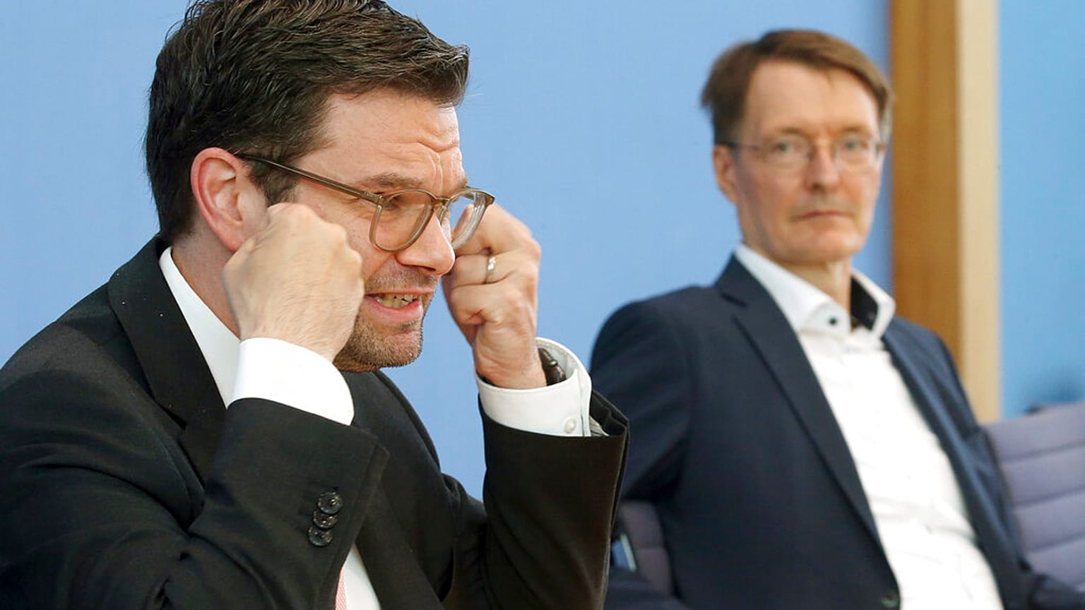 Buschmann und Lauterbach stellten die neuen Vorgaben in Berlin vor.