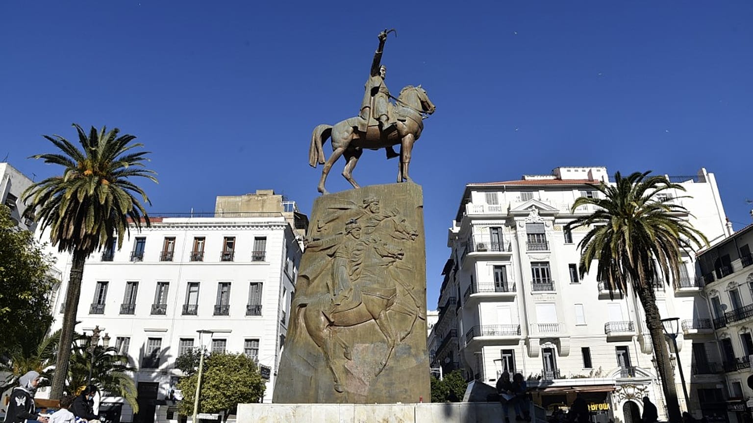 Statue à l'effigie de l'émir Abdelkader, figure historique algérienne, à Alger - photo du 28/01/2021