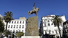 Statue à l'effigie de l'émir Abdelkader, figure historique algérienne, à Alger - photo du 28/01/2021