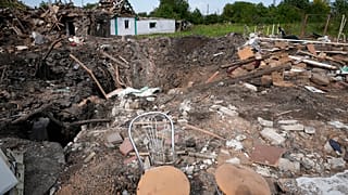 Des maisons détruites après une attaque russe dans le village de Tchapliné, en Ukraine, jeudi 25 août 2022.