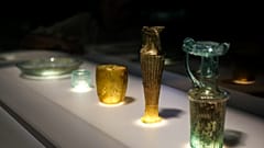 A bejrúti robbanás miatt széttört, összerakott és most kiállított üvegtárgyak a British Museumban