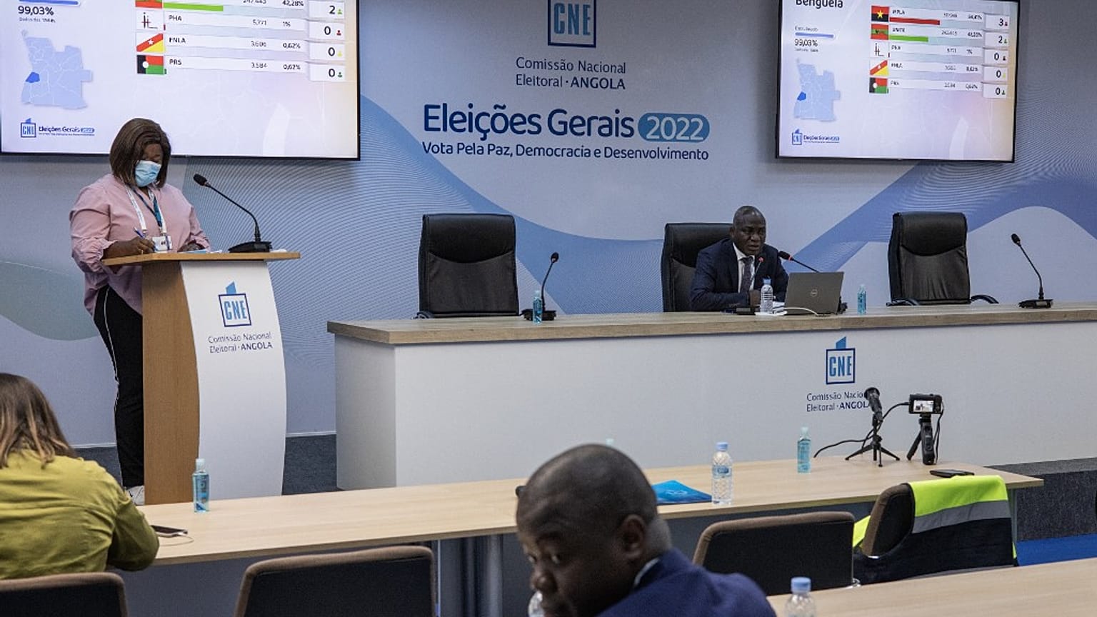 Conferência de imprensa da Comissão Nacional Eleitoral