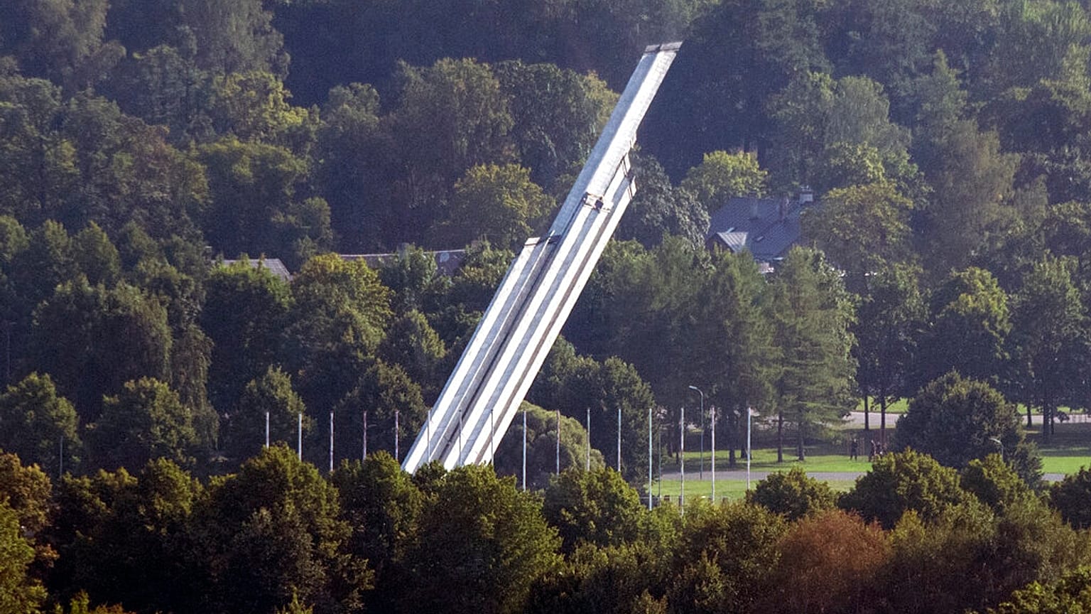Das Sowjetdenkmal in Riga wird abgerissen