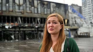 "Ich möchte meinen Pass zerreißen": Die Belarussin Karina Patsiomkina ist verzweifelt.