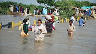 Pakistan'da muson yağmurları felakete dönüştü