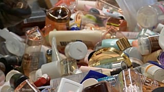 Использованные флаконы от косметики