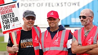 I "Gilet Rossi" del porto di Felixstowe. 