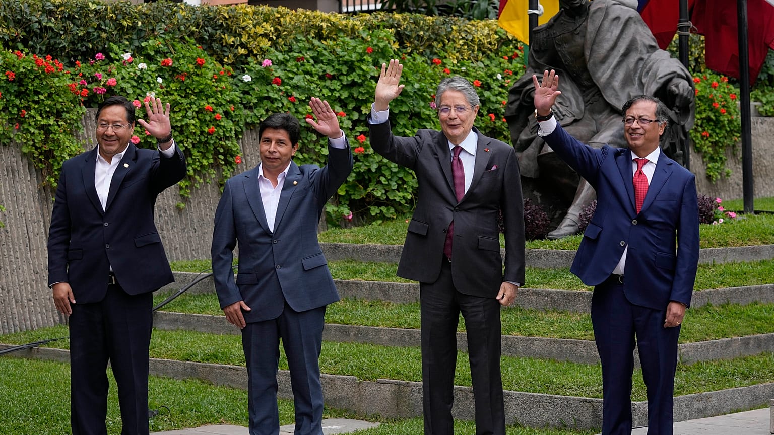 Los mandatarios de los países de la Comunidad Andina de Naciones reunidos en Lima (Perú).