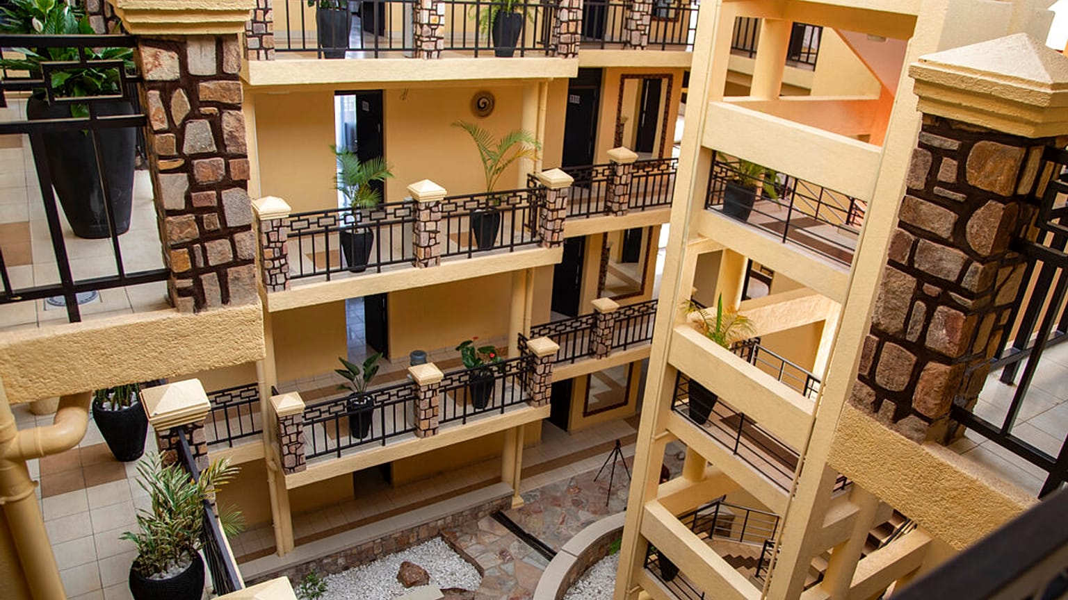 Ruanda'nın başkenti Kigali'deki Umut Pnsiyon (Hope Hostel) soykırımdan kurtulan öğrenciler için inşa edilmişti