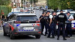 Großes Polizeiaufgebot vor dem Wohnsitz des Imams in Nordfrankreich