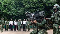 Tayvan lideri Tsai Ing-wen, Penghu Adası'ndaki askeri birlikleri ziyaret etti 