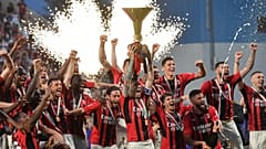 Archives : les joueurs de l'AC Milan célébrant leur titre de champion d'Italie, le 22 mai 2022