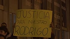  Activistas de los derechos LGBTQ exigen a la fiscalia justicia, tras la muerte de un peruano en Bali. 