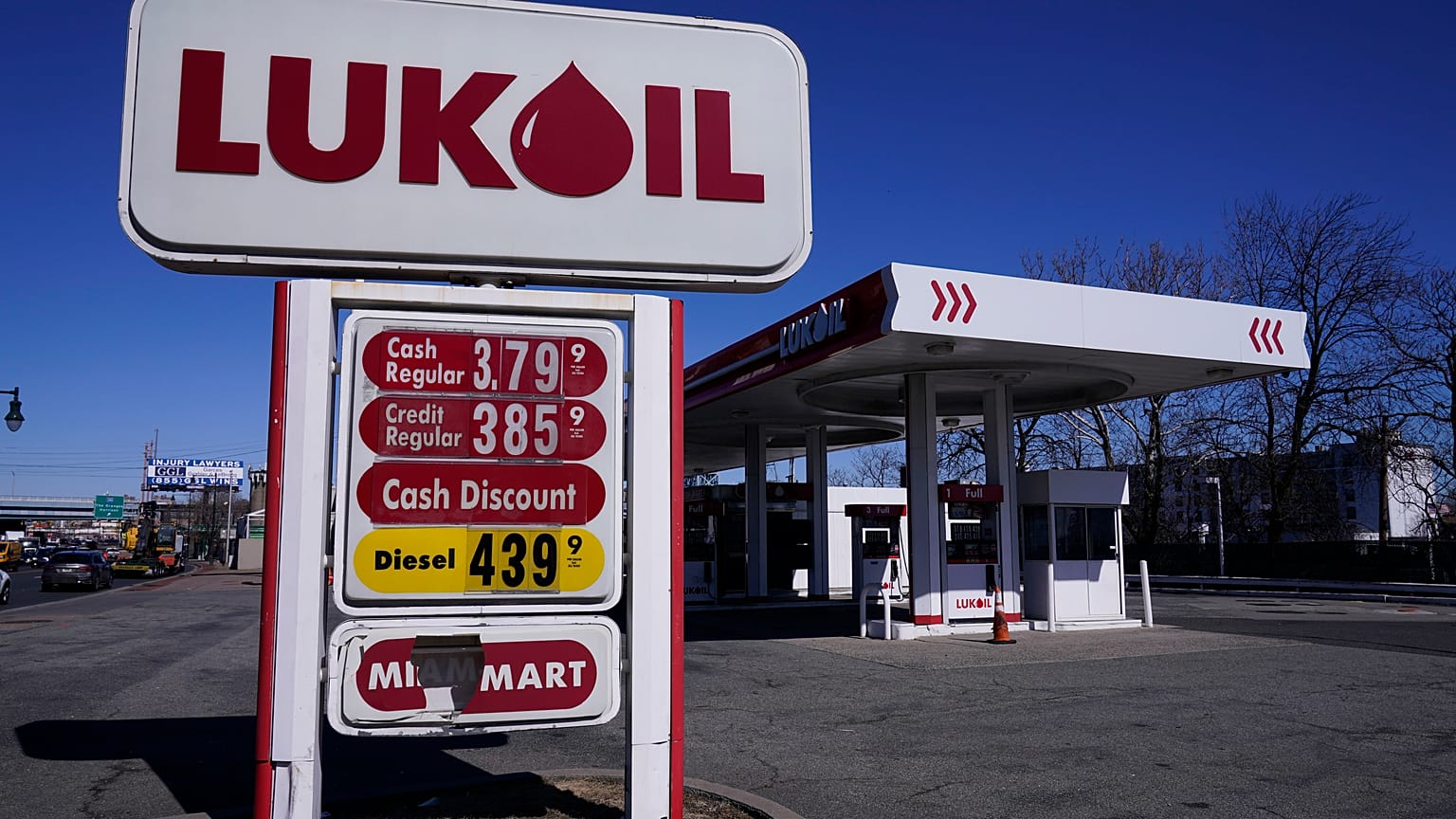 lukoil station