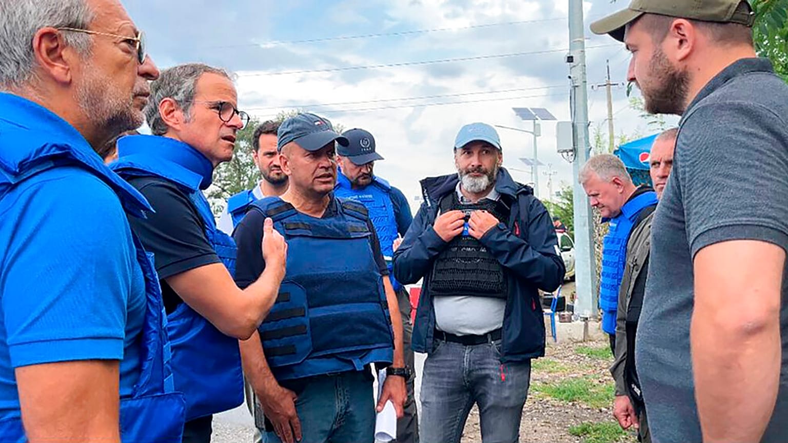 Rafael Mariano Grossi, patron de l'AIEA (Agence internationale de l'énergie atomique), à la centrale de Zaporijjia, le 01/09/2022