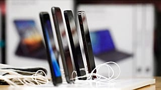 Tüketicilerin de 5 yıl boyunca cihazın pil, ekran, arka kapak, sim ve hafıza kartı girişi gibi yedek parçalara erişimi olacak