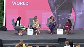 Die Hauptbühne bei den "Estoril Conferences"