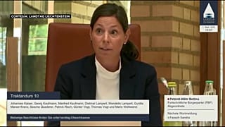 Momento del temblor en el Parlemento de Liechtenstein, Vaduz, Liechtenstein 1/9/2022