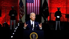 Joe Biden delante del Hall de la Independecia, Filadelfia, Estados Unidos 1/9/2022