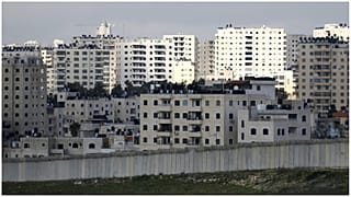 منطقة كفر عقب تبعد 10 كيلومترات عن مركز مدينة القدس