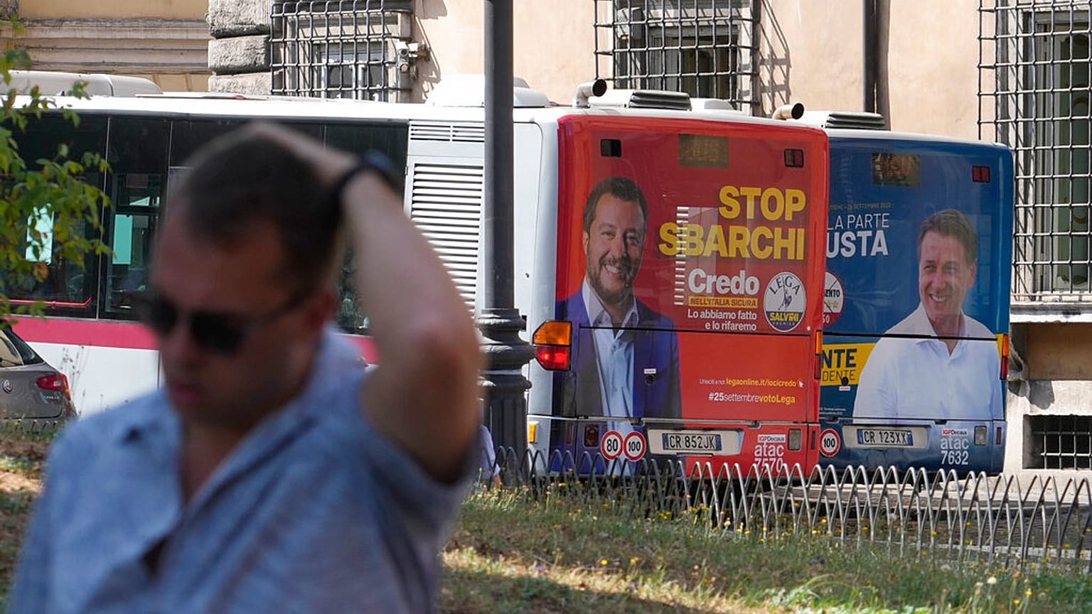Wahlplakate in Italien: Stellen die Fratelli d'Italia bald die erste Ministerpräsidentin?
