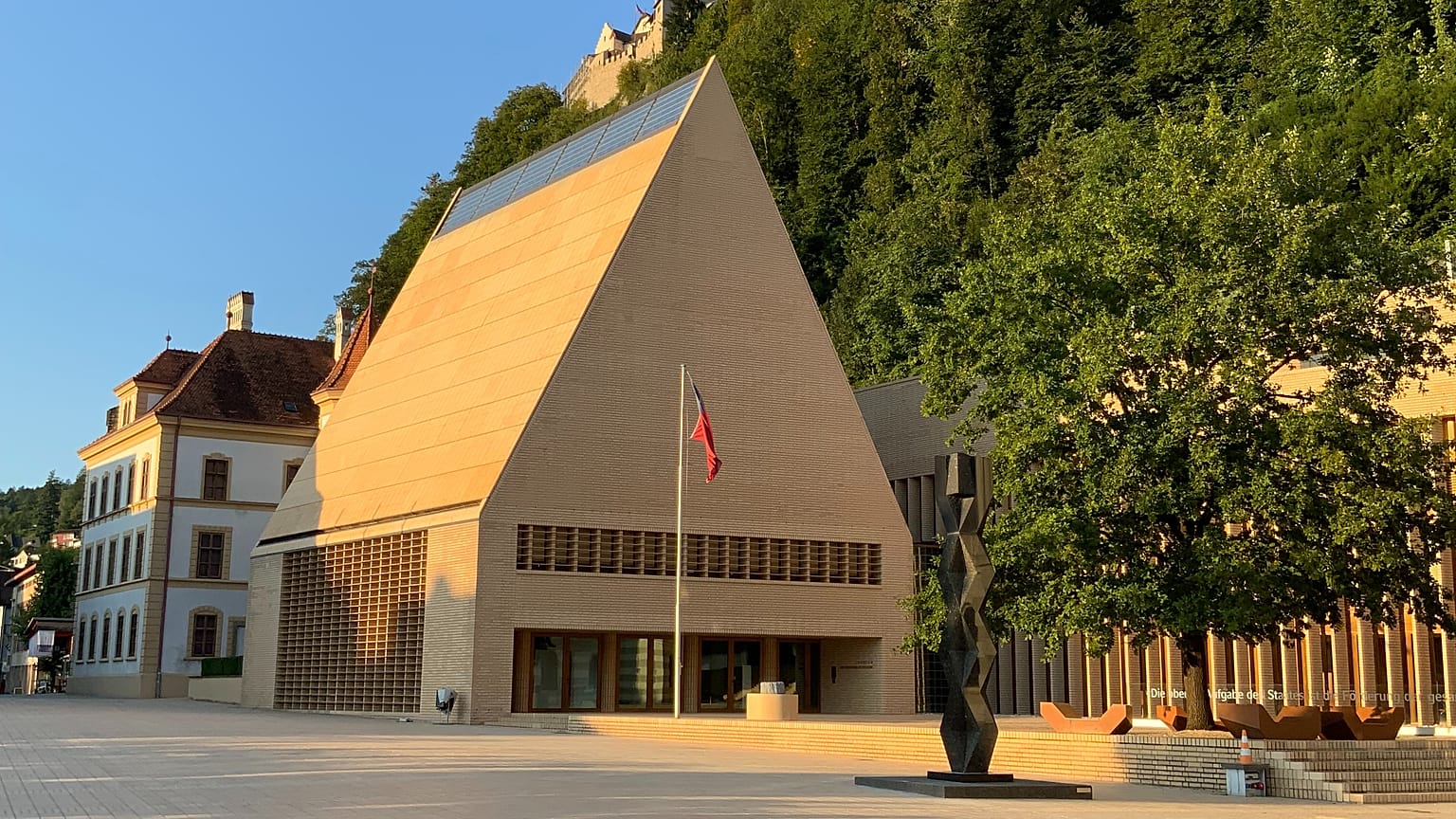 25 Abgeordnete zählt das Parlament des Fürstentums Liechtenstein in Vaduz.