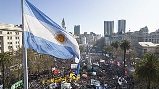 Szimpátiatüntetés a Buenos Aires-i Plaza de Mayo téren