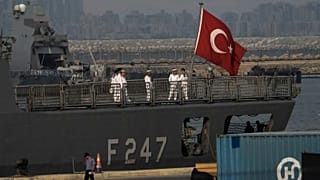 پهلو گرفتن کشتی جنگی ترکیه در حیفا