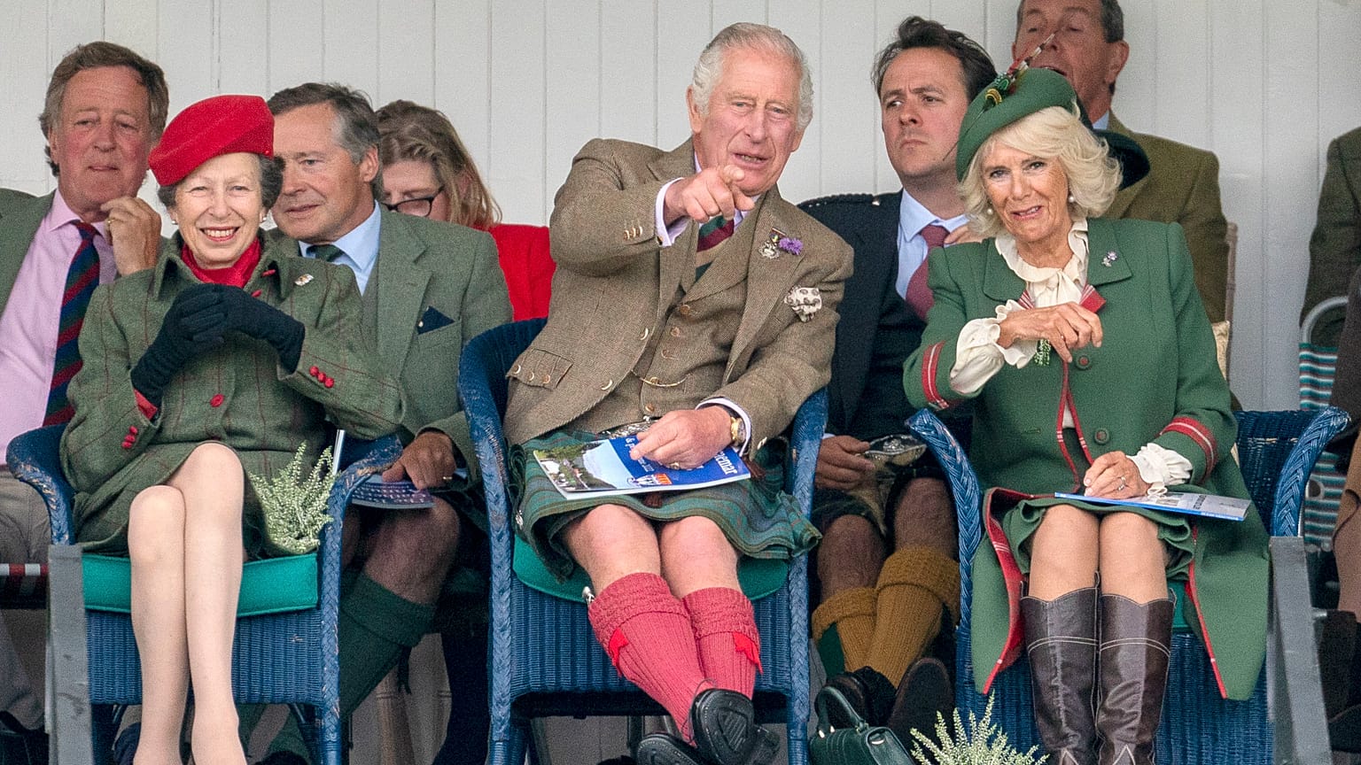 Prinzessin Anne, Prinz Charles und seine Frau Camilla bei den Braemar Highland Games