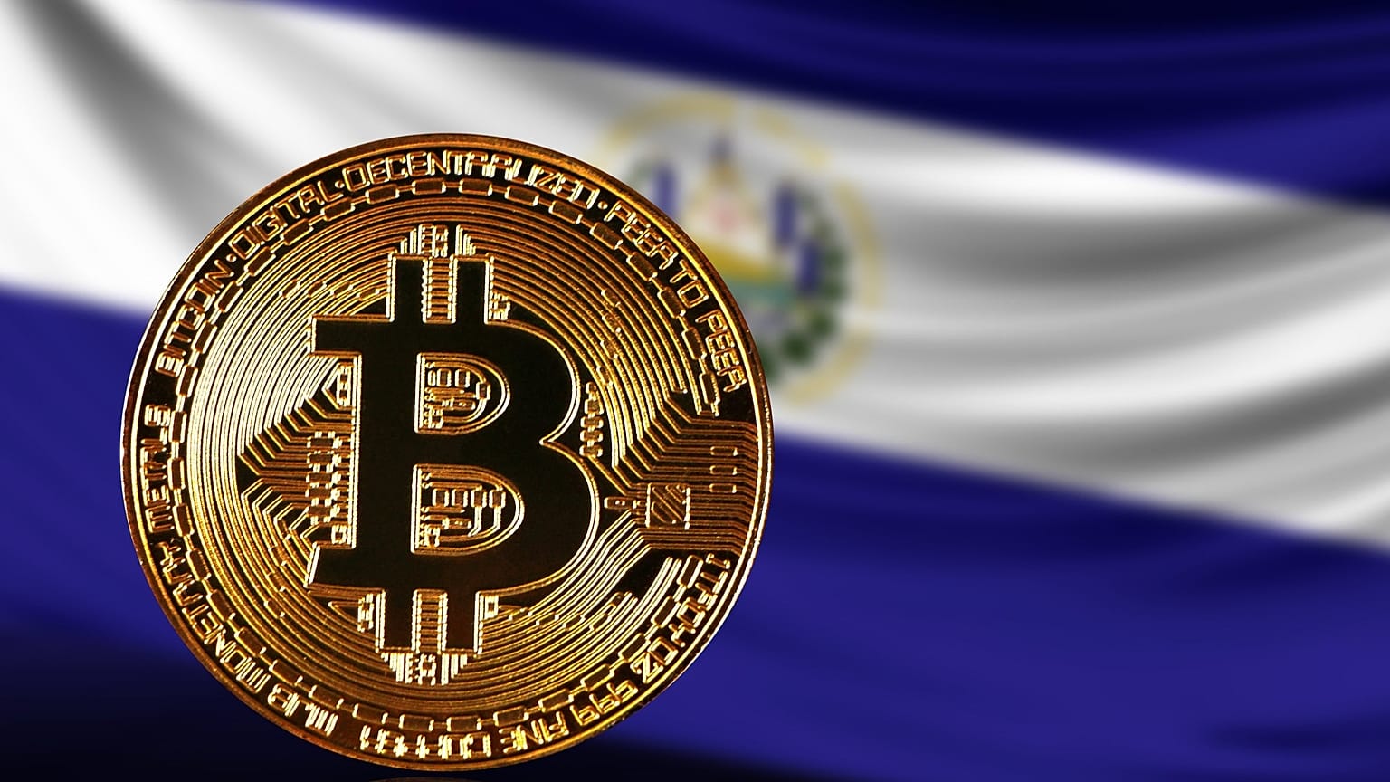 El Salvador bayrağı ve temsili Bitcoin token