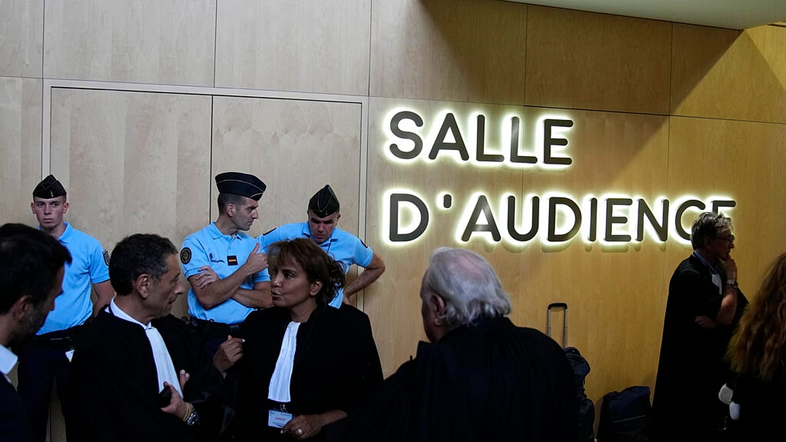A l'entrée du Tribunal spécial du procès de l'attentat de Nice, Paris, le 05/09/2022