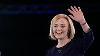 İngiltere'de iktidardaki Muhafazakar Parti liderliğine seçilen Liz Truss, ülkenin yeni başbakanı oldu.