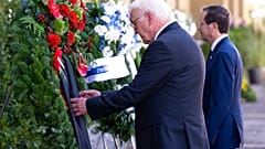 Le président allemand Frank-Walter Steinmeier et son homologue israélien près de Munich (05/09/2022)