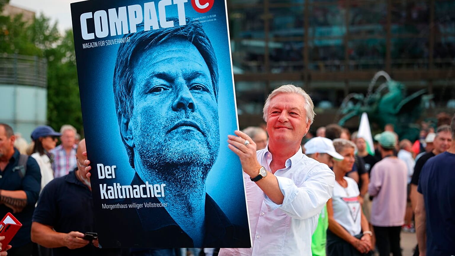 Der Publizist Jürgen Elsässer bei einer Demonstration am Montag, dem 5. September 2022