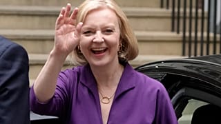 Liz Truss, die neue Premierministerin, startet durch