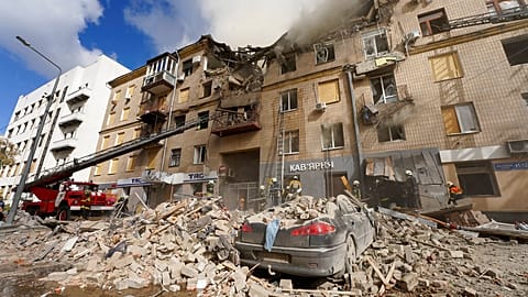 Власти опасаются, что под развалинами могут находиться люди