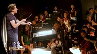 El venezolano Gustavo Dudamel recibe la Orden de Artes y Letras como director de la Ópera de París