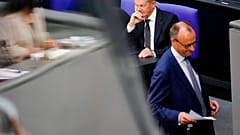 Bundeskanzler Olaf Scholz und CDU-Chef Friedrich Merz im Bundestag, Juni 2022