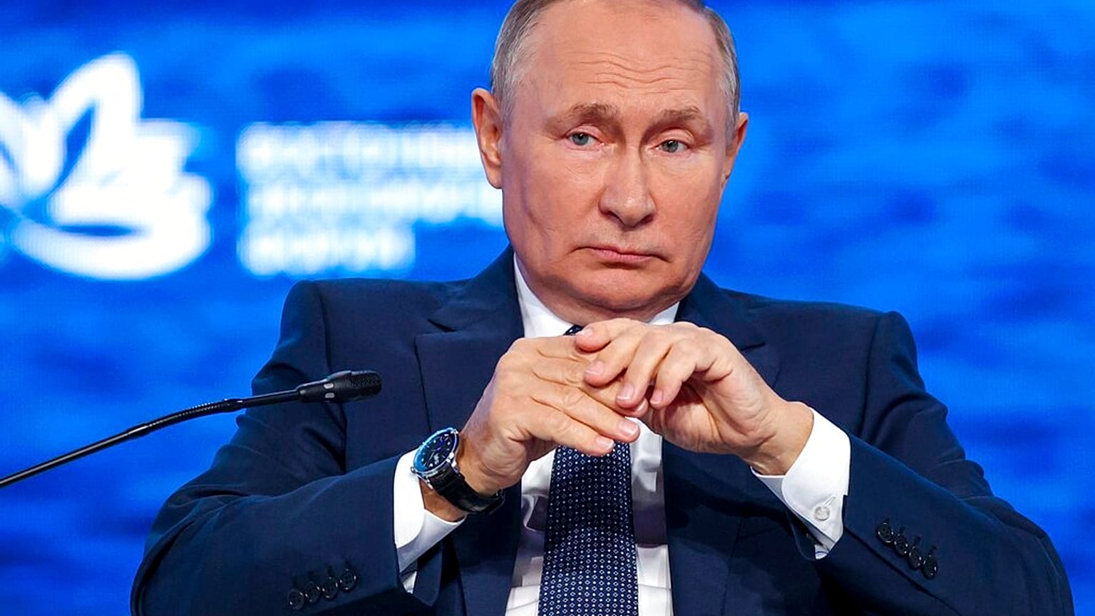 Putyin a vlagyivosztoki gazdasági fórumon 2022. szeptember 7-én