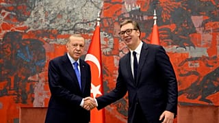 Le président turc Recep Tayyip Erdogan avec son homologue serbe Aleksandar Vucic
