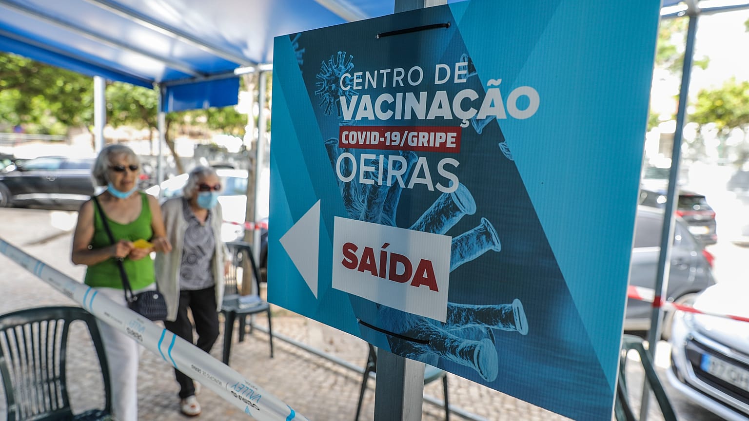 Centro de vacinação em Oeiras