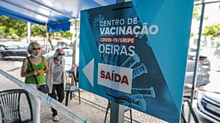 Centro de vacinação em Oeiras