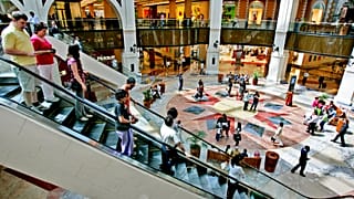 مول الإمارات في دبي، الجمعة 21 مارس / آذار 2008