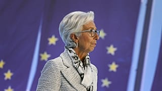 Глава регулятора Кристин Лагард сообщила что текущее повышение – не последнее. 