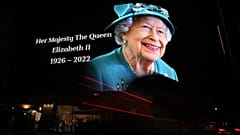 Trauen um die Queen