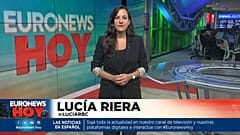 Lucía Riera presenta una edición especial de Euronews Hoy con motivo del fallecimiento de la reina de Inglaterra.