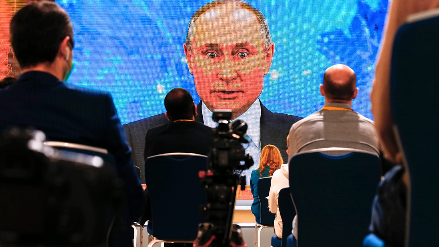 В Кремле пока не отреагировали на публичное обращение петербургских депутатов к Госдуме РФ