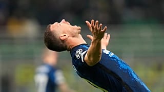 Edin Dzeko gestures during the Champions League, Group D soccer match between Inter Milan and Shakhtar Donetsk at the San Siro stadium, 24 November 2021